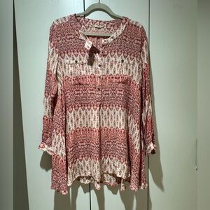 En creme red/white tunic